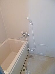 [風呂] 清潔感のあるバスルーム