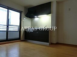 サンライズヤマト 2階1LDKのリビング/ダイニング