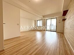 ザ・パークハウス西新宿タワー60 5212 52階2LDKのリビング/ダイニング