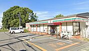 セブンイレブン大阪狭山東野中店 336m