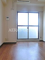 フォーラムイン・東京 7階ワンルームのリビング/ダイニング