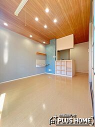 ファミーユ 102 1階1LDKのリビング/ダイニング