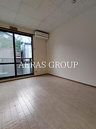 ライブ上目黒 2階1Kのリビング/ダイニング