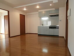 JR山手線 目黒駅 徒歩14分の賃貸マンション 4階2LDKのリビング/ダイニング