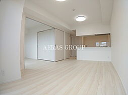 サクラアクシス中板橋 601 6階2SLDKのリビング/ダイニング