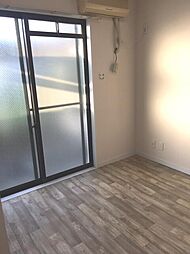 ヴィラ鷹の台 1階ワンルームのリビング/ダイニング