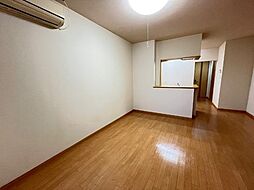 ワースファミリア 1階1LDKのリビング/ダイニング