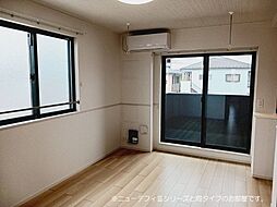 JR青梅線 河辺駅 徒歩8分の賃貸アパート 2階1LDKのリビング/ダイニング