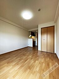 サウス高安 3階ワンルームのリビング/ダイニング