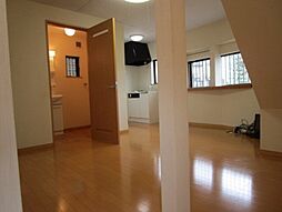 キャナル春日町A棟 1階ワンルームのリビング/ダイニング