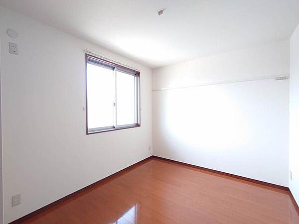 apartment 宮城県登米市迫町北方字石打坂5-1
迫町北方の賃貸情報を見る
物件地図