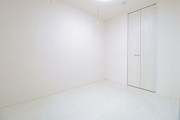 roi delours III 1階1LDKのリビング/ダイニング