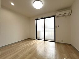 グランデール三井 2階ワンルームのリビング/ダイニング