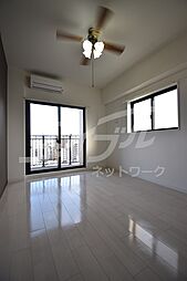 Osaka Metro長堀鶴見緑地線 今福鶴見駅 徒歩4分の賃貸マンション 8階1Kのリビング/ダイニング