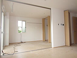 JR総武線 本八幡駅 徒歩13分の賃貸アパート 1階2LDKのリビング/ダイニング