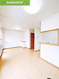 アーデン西浜 　V 2階1LDKのリビング/ダイニング