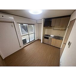 サンスクエアTSURUMI 3階2DKのリビング/ダイニング