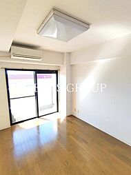 オリンポス四ツ木 4階1Kのリビング/ダイニング