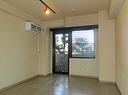 JR総武線 市川駅 徒歩6分の賃貸マンション 3階1Kのリビング/ダイニング