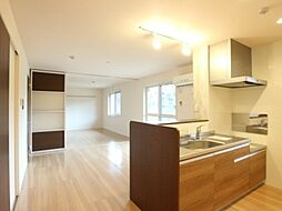 エスポワール E 1階1LDKのリビング/ダイニング