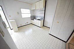 京王相模原線 南大沢駅 徒歩23分の賃貸アパート 1階2DKのリビング/ダイニング