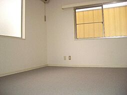 プラザ ドゥ モルト 2階ワンルームのリビング/ダイニング