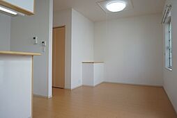 アルファ 2階1LDKのリビング/ダイニング