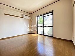 サン・ミッシェル 302 3階ワンルームのリビング/ダイニング