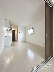 近鉄けいはんな線 長田駅 徒歩10分の賃貸アパート 1階1LDKのリビング/ダイニング