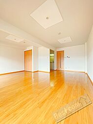 グランド・メール 1階1LDKのリビング/ダイニング