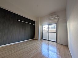 ウエストヒルズ大倉山 102 1階1Kのリビング/ダイニング