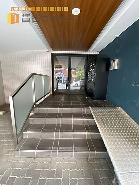 建物エントランス