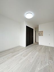 ジーメゾン岸和田スフィール 3階1LDKのリビング/ダイニング