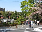 玉川大学 正門 1200m