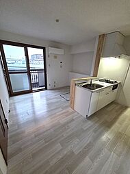 東急田園都市線 つきみ野駅 徒歩9分の賃貸アパート 1階1LDKのリビング/ダイニング