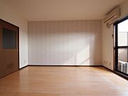 日当りの良い広い洋室9.7帖