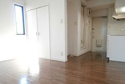 West Wing 弦巻 1階1Kのリビング/ダイニング