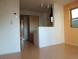 サニーフラット・ポム 2階1LDKのリビング/ダイニング