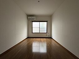 エブラ学大 101 1階ワンルームのリビング/ダイニング