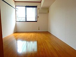 ラセジュール 107 1階1Kのリビング/ダイニング