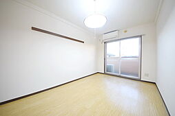 多摩都市モノレール 中央大学・明星大学駅 徒歩5分の賃貸マンション 4階1Kのリビング/ダイニング