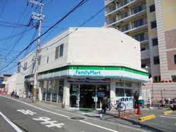 画像24:ファミリーマート吹田垂水町一丁目店 296m