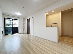 シュタインフルス 1階1LDKのリビング/ダイニング