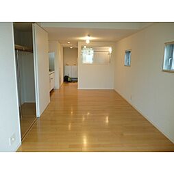 Nouvelle Vie 4階ワンルームのリビング/ダイニング