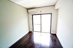 グリーンヴァレー稲田堤 201 2階2Kのリビング/ダイニング