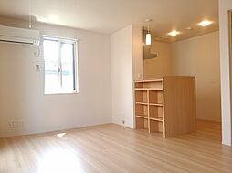 JR片町線(学研都市線) 放出駅 徒歩9分の賃貸アパート 1階1LDKのリビング/ダイニング