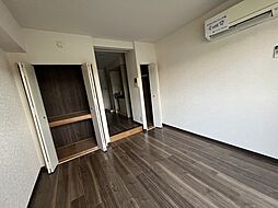 ジュネス桜ヶ丘 5階1Kのリビング/ダイニング