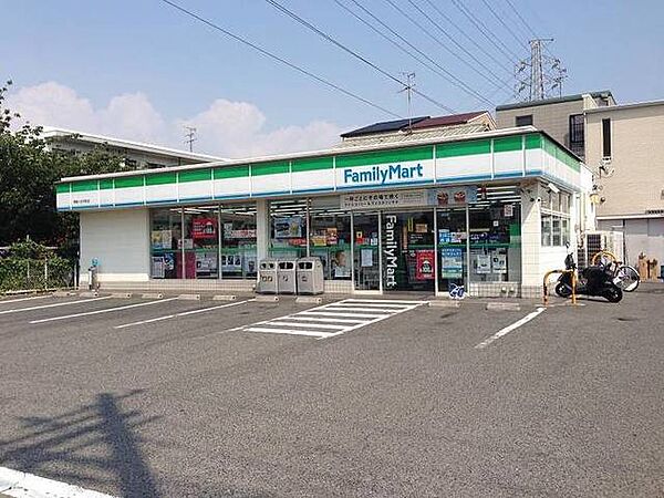 画像23:ファミリーマート堺緑ケ丘中町店 757m