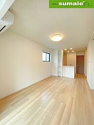 シャライム 1階1LDKのリビング/ダイニング