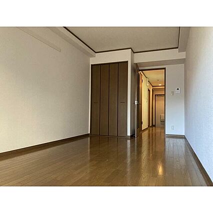 シャトルセンター南_内装_0